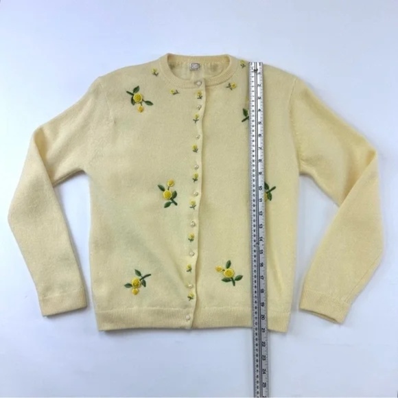 Floral Yellow Sweater - Picture 2 of 7
